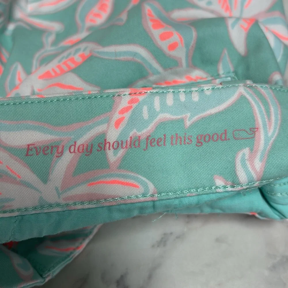 Girls Vineyard Vines shorts
Size 10 - Picture 4 of 4